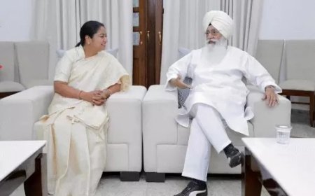 ਦਿੱਲੀ CM ਨੂੰ ਮਿਲੇ ਡੇਰਾ ਬਿਆਸ ਮੁਖੀ ਬਾਬਾ ਗੁਰਿੰਦਰ ਢਿੱਲੋਂ, ਰੇਖਾ ਗੁਪਤਾ ਬੋਲੀ, ‘ਮੇਰਾ ਦਫਤਰ ਪਵਿੱਤਰ ਹੋ ਗਿਆ