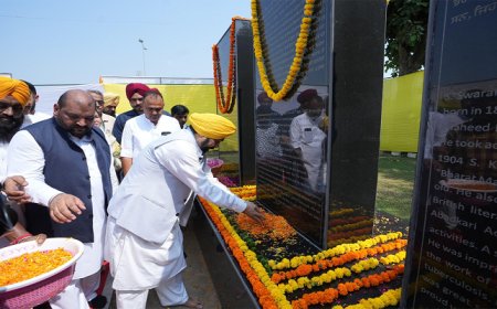 ਖਟਕੜ ਕਲਾਂ ਪਹੁੰਚੇ CM ਮਾਨ, ਸ਼ਹੀਦ ਭਗਤ ਸਿੰਘ ਦੀ ਜਯੰਤੀ ਮੌਕੇ ਫੁੱਲ ਭੇਟ ਕਰ ਦਿੱਤੀ ਸ਼ਰਧਾਂਜਲੀ