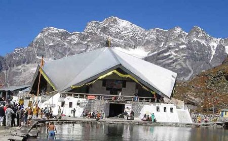 ਸ੍ਰੀ ਹੇਮਕੁੰਟ ਸਾਹਿਬ ਦੇ ਕਪਾਟ ਅੱਜ ਹੋਣਗੇ ਬੰਦ, ਇਸ ਵਾਰ ਢਾਈ ਲੱਖ ਤੋਂ ਵੱਧ ਸ਼ਰਧਾਲੂਆਂ ਨੇ ਕੀਤੇ ਦਰਸ਼ਨ