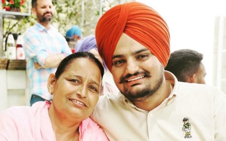 ‘ਤੂੰ ਅਜੇ ਵੀ ਮੇਰੇ ਨਾਲ ਹੈਂ…’, ਦੀਵਾਲੀ ਮੌਕੇ ਸਿੱਧੂ ਮੂਸੇਵਾਲਾ ਦੀ ਮਾਤਾ ਚਰਨ ਕੌਰ ਨੇ ਪਾਈ ਭਾਵੁਕ ਪੋਸਟ