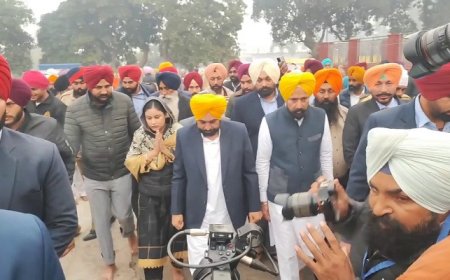ਸ੍ਰੀ ਫਤਿਹਗੜ੍ਹ ਸਾਹਿਬ ਵਿਖੇ ਪਹੁੰਚੇ CM ਮਾਨ, ਛੋਟੇ ਸਾਹਿਬਜ਼ਾਦਿਆਂ ਤੇ ਮਾਤਾ ਗੁਜਰੀ ਜੀ ਦੀ ਸ਼ਹਾਦਤ ਨੂੰ ਕੀਤਾ ਨਮਨ