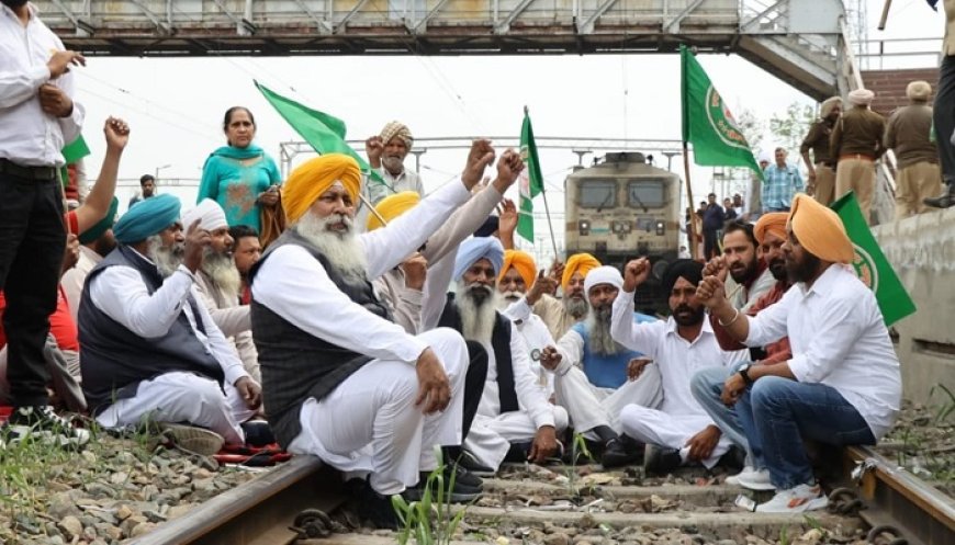 ਪੰਜਾਬ ‘ਚ ਅੱਜ ਕਿਸਾਨ ਦੁਪਿਹਰ 1 ਤੋਂ 3 ਵਜੇ ਤੱਕ ਰੇਲਵੇ ਟਰੈਕ ਕਰਨਗੇ ਜਾਮ, ਮੰਗਾਂ ਨੂੰ ਲੈ ਕੇ ਕਰਨਗੇ ਪ੍ਰਦਰਸ਼ਨ