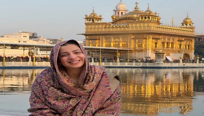 ਸ੍ਰੀ ਦਰਬਾਰ ਸਾਹਿਬ ਨਤਮਸਤਕ ਹੋਈ ਜੈਸਮੀਨ ਸੈਂਡਲਸ, ਸਾਦਗੀ ਨਾਲ ਗੁਰੂਘਰ ‘ਚ ਲੁਆਈ ਹਾਜ਼ਰੀ