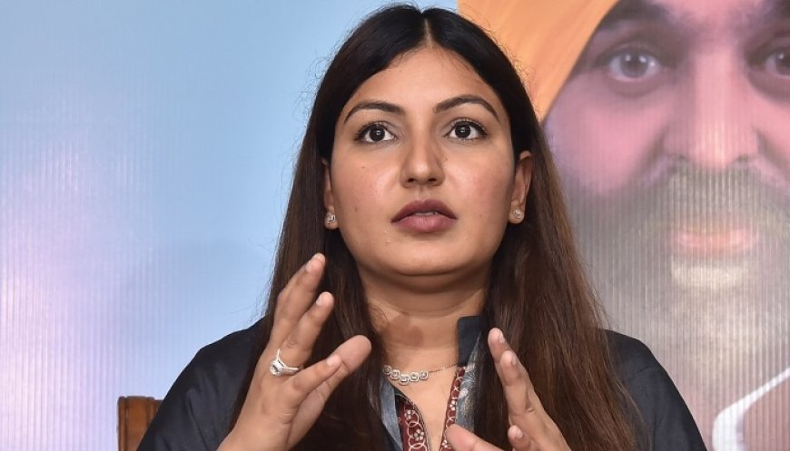 ‘ਮੇਰਾ ਕੱਖ ਨਾ ਰਹੇ ਜੇ ਮੈਂ ਠਿਆਨੀ ਵੀ ਖਾਧੀ ਹੋਵੇ…’. MLA ਅਨਮੋਲ ਗਗਨ ਮਾਨ ਮੰਚ ‘ਤੇ ਹੋਈ ਭਾਵੁਕ