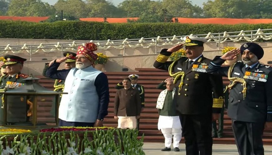 77ਵਾਂ ਗਣਤੰਤਰ ਦਿਵਸ : PM ਨਰਿੰਦਰ ਮੋਦੀ ਨੇ ਨੈਸ਼ਨਲ ਵਰ ਮੈਮੋਰੀਅਲ ‘ਤੇ ਸ਼ਹੀਦਾਂ ਨੂੰ ਭੇਟ ਕੀਤੀ ਸ਼ਰਧਾਂਜਲੀ