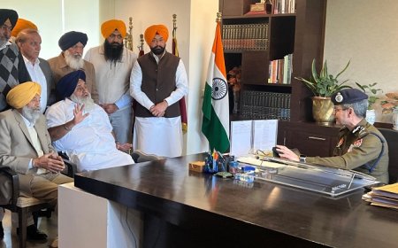 DGP ਗੌਰਵ ਯਾਦਵ ਨੂੰ ਮਿਲੇ ਸੁਖਬੀਰ ਬਾਦਲ, ਬੋਲੇ- ‘ਮੈਂ ਗ੍ਰਿਫਤਾਰੀ ਦੇਣ ਆਇਆ ਹਾਂ’
