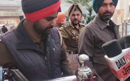 ਸ੍ਰੀ ਅਕਾਲ ਤਖਤ ਸਾਹਿਬ ਵਿਖੇ ਪਹੁੰਚੇ ਅੰਮ੍ਰਿਤਸਰ ਦੇ CP ਭੁੱਲਰ ਤੇ SSP ਫਾਜ਼ਿਲਕਾ, ਜਥੇਦਾਰ ਗੜਗੱਜ ਅੱਗੇ ਰੱਖਿਆ ਪੱਖ