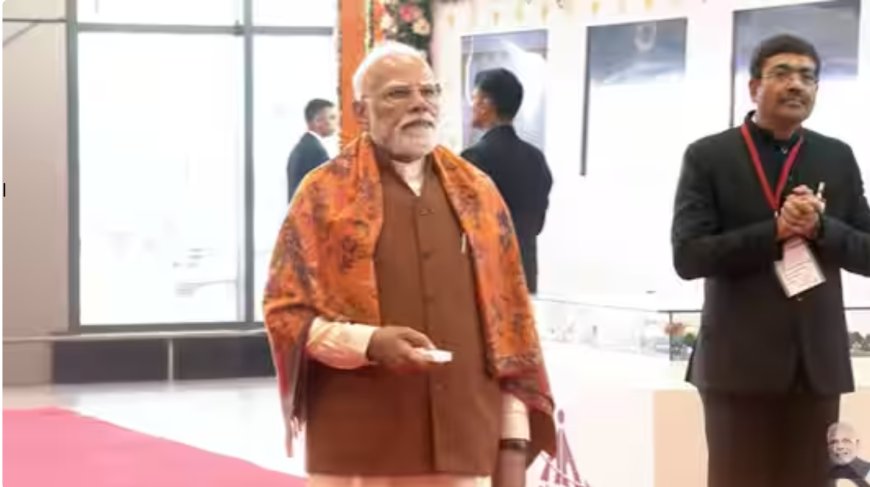 ਪੰਜਾਬ ਪਹੁੰਚੇ PM ਮੋਦੀ, ਹਲਵਾਰਾ ਏਅਰਪੋਰਟ ਦਾ ਵਰਚੂਅਲੀ ਕੀਤਾ ਉਦਘਾਟਨ ਤੇ ਆਦਮਪੁਰ ਏਅਰਪੋਰਟ ਦਾ ਬਦਲਿਆ ਨਾਮ