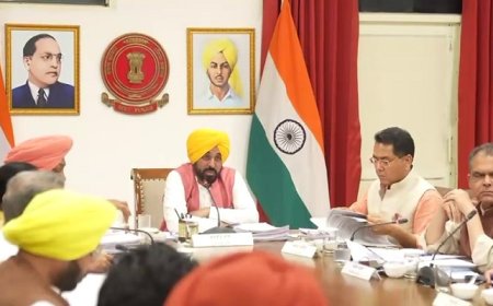 ਪੰਜਾਬ ਕੈਬਨਿਟ ਦੀ ਮੀਟਿੰਗ ਹੋਈ ਖ਼ਤਮ, ਮਹਿਲਾਵਾਂ ਨੂੰ 1000 ਰੁਪਏ ਮਹੀਨਾ ਦੇਣ ਦੇ ਫੈਸਲੇ ‘ਤੇ ਲੱਗੀ ਮੋਹਰ