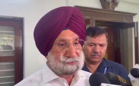 ਗ੍ਰਹਿ ਮੰਤਰੀ ਨਾਲ ਮੁਲਾਕਾਤ ਬਾਰੇ ਚੱਲ ਰਹੀਆਂ ਖ਼ਬਰਾਂ ਦਾ ਸੁਖਜਿੰਦਰ ਰੰਧਾਵਾ ਨੇ ਕੀਤਾ ਖੰਡਨ
