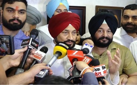 ‘ਸਹੀ ਪਲੇਅਰ ਦਾ ਸਹੀ ਥਾਂ ‘ਤੇ ਹੋਣਾ ਜ਼ਰੂਰੀ ਹੈ’ ਪੰਜਾਬ ਕਾਂਗਰਸ ਦੀ ਕੈਂਪੇਨ ਕਮੇਟੀ ਦੇ ਚੇਅਰਮੈਨ ਵਜੋਂ ਅਹੁਦਾ ਸੰਭਾਲਣ ਮਗਰੋਂ ਬੋਲੇ ਚੰਨੀ