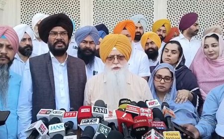 ਸ੍ਰੀ ਬੰਗਲਾ ਸਾਹਿਬ ਗੁਰਦੁਆਰਾ ਵਿਵਾਦ, ਆਪ ਆਗੂਆਂ ਨੇ ਸ੍ਰੀ ਅਕਾਲ ਤਖਤ ਨੂੰ ਸੌਂਪਿਆ ਮੰਗ ਪੱਤਰ