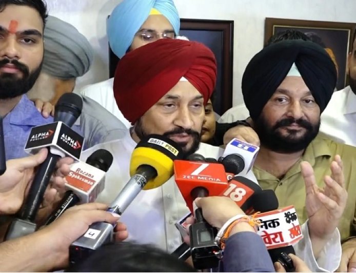 ‘ਸਹੀ ਪਲੇਅਰ ਦਾ ਸਹੀ ਥਾਂ ‘ਤੇ ਹੋਣਾ ਜ਼ਰੂਰੀ ਹੈ’ ਪੰਜਾਬ ਕਾਂਗਰਸ ਦੀ ਕੈਂਪੇਨ ਕਮੇਟੀ ਦੇ ਚੇਅਰਮੈਨ ਵਜੋਂ ਅਹੁਦਾ ਸੰਭਾਲਣ ਮਗਰੋਂ ਬੋਲੇ ਚੰਨੀ