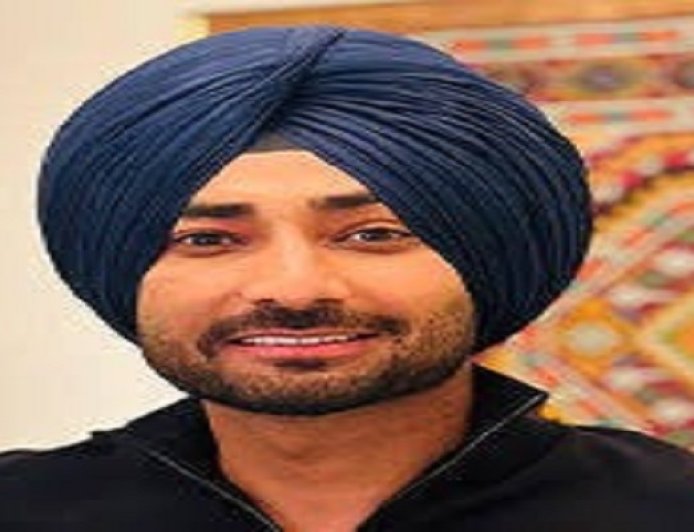 ‘ਮੈਨੂੰ ਕੋਈ ਸਰਕਾਰ ਗ੍ਰਾਂਟ ਨਹੀਂ ਦਿੰਦੀ…’ ਸਟੇਜ ਤੋਂ ਚਿੱਟਾ ਗੀਤ ਨਾ ਗਾਉਣ ਬਾਰੇ ਰਣਜੀਤ ਬਾਵੇ ਦਾ ਸਪੱਸ਼ਟੀਕਰਨ