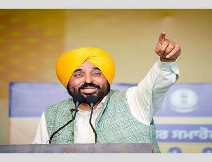 ਦਿੱਲੀ ਏਅਰਪੋਰਟ ‘ਤੇ 2 ਘੰਟੇ ਰੋਕੇ ਜਾਣ ‘ਤੇ ਬੋਲੇ CM ਮਾਨ-‘ਕਸਟਮ ਅਧਿਕਾਰੀ ਗਿਆਨੇਸ਼ ਕੁਮਾਰ ਦਾ ਭਰਾ ਹੈ’