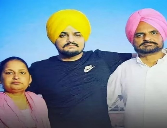 ‘ਸਿੱਧੂ ਦਾ ਨਾਮ ਤੇ ਉਸਦੇ ਸਟੇਜ ਨੂੰ ਕਿਸੇ ਵੀ ਤਰ੍ਹਾਂ ਦੇ ਵਿਵਾਦਾਂ ਤੋਂ ਰੱਖਿਆ ਜਾਵੇ ਦੂਰ’-ਮੂਸੇਵਾਲਾ ਦੇ ਪਰਿਵਾਰ ਵੱਲੋਂ ਸਾਰਿਆਂ ਨੂੰ ਅਪੀਲ