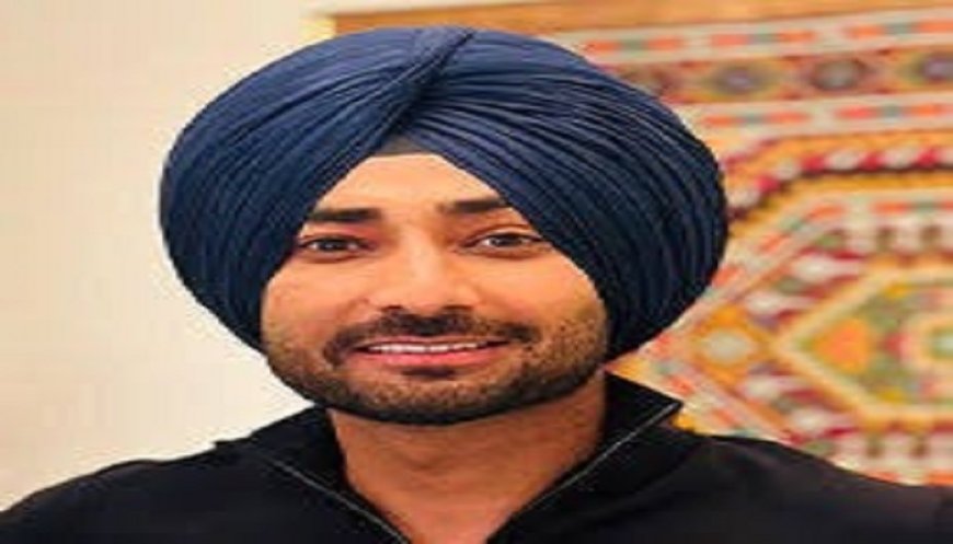 ‘ਮੈਨੂੰ ਕੋਈ ਸਰਕਾਰ ਗ੍ਰਾਂਟ ਨਹੀਂ ਦਿੰਦੀ…’ ਸਟੇਜ ਤੋਂ ਚਿੱਟਾ ਗੀਤ ਨਾ ਗਾਉਣ ਬਾਰੇ ਰਣਜੀਤ ਬਾਵੇ ਦਾ ਸਪੱਸ਼ਟੀਕਰਨ